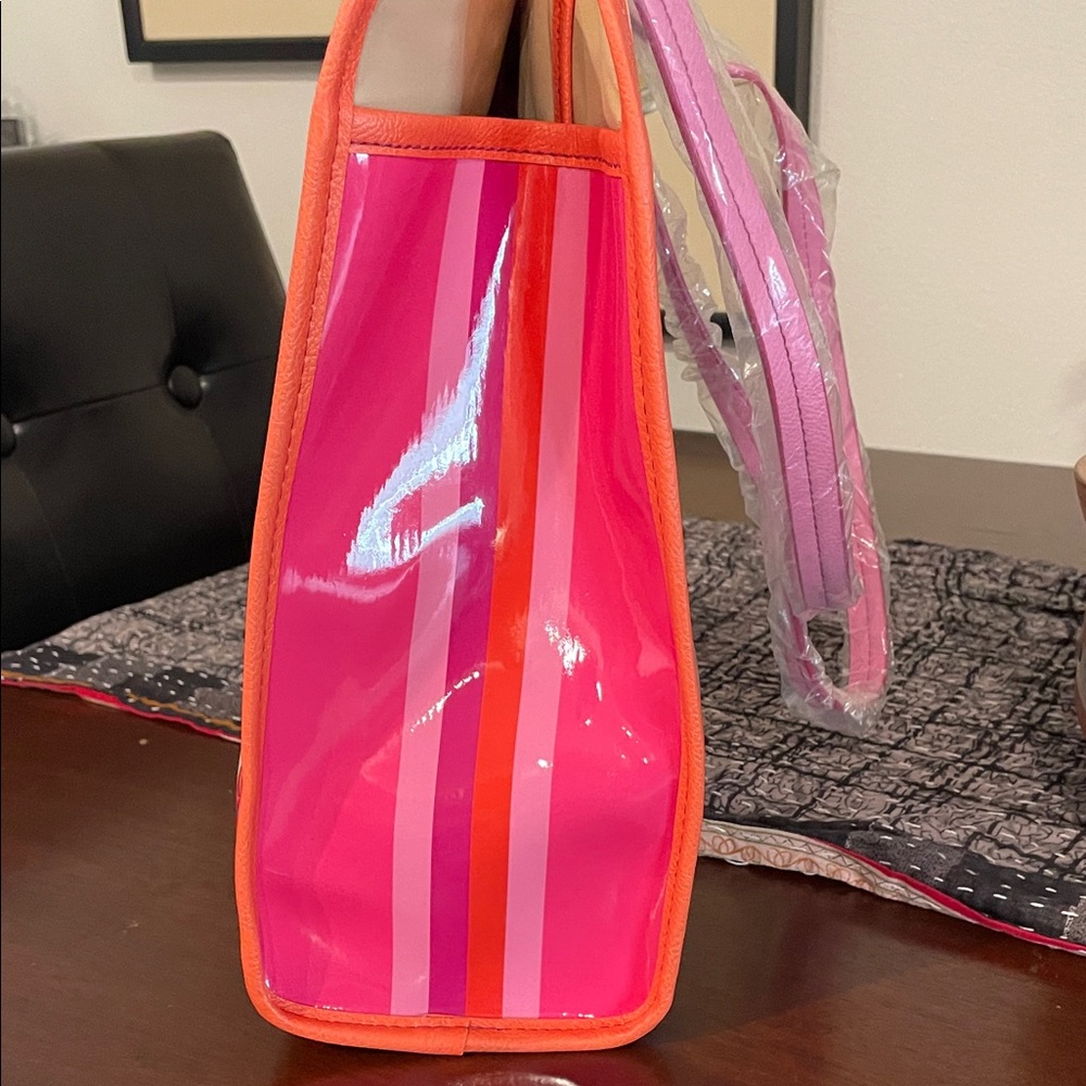 Catchfly Studios Jelly Boot Print Shoulder Bag with Pink Boot Charm - Picture 2 of 7